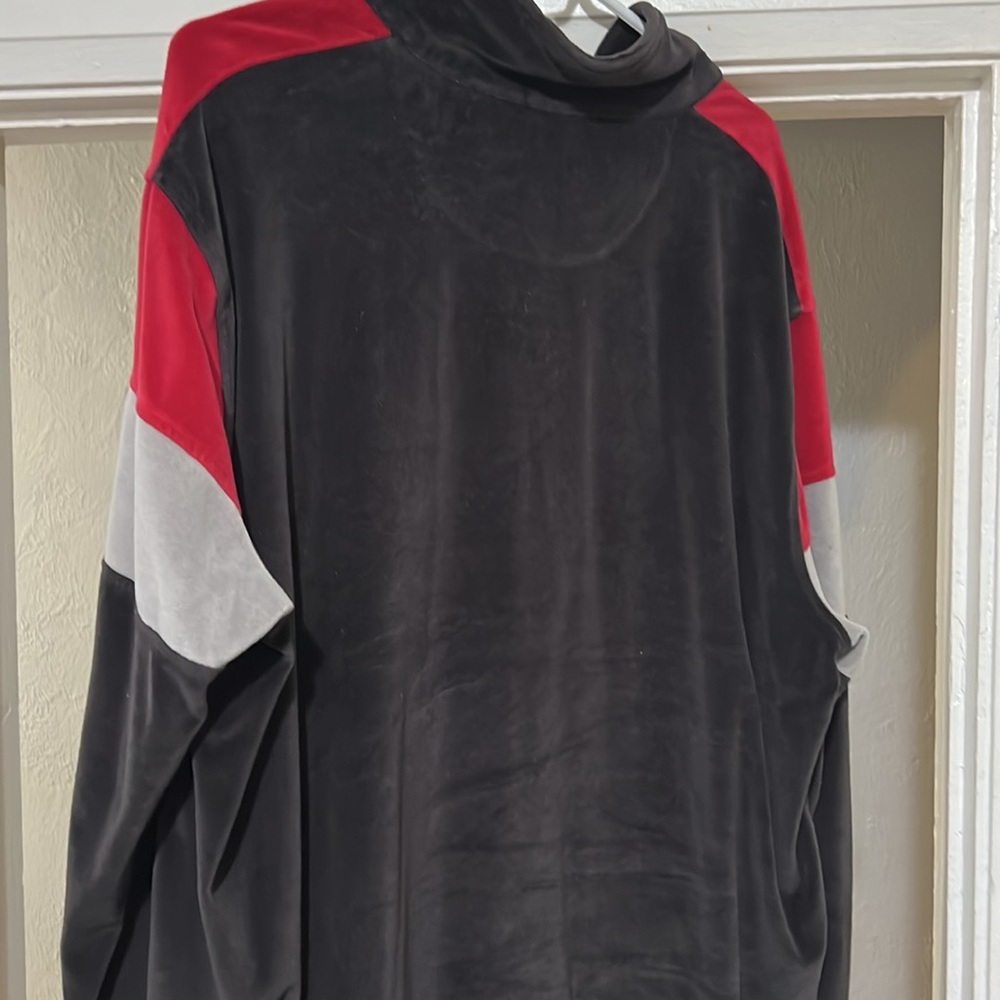 Sweater - Picture 3 of 4